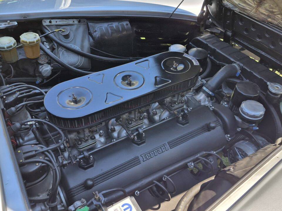 Imagen 57/66 de Ferrari 330 GT 2+2 (1964)