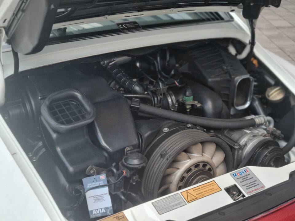 Image 36/45 of Porsche 911 Carrera 4 (1995)