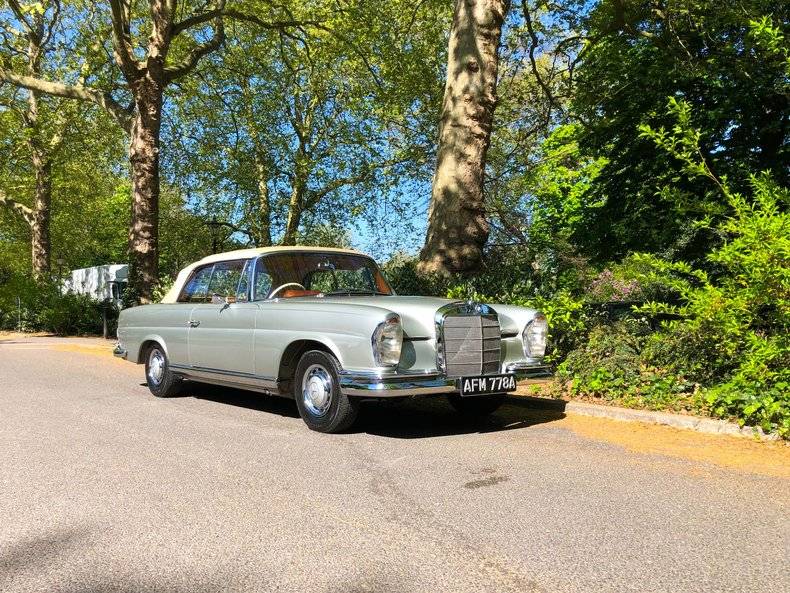 Bild 2/50 von Mercedes-Benz 220 SE b (1963)