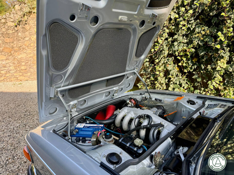 Bild 50/60 von BMW 3.0 CSi (1975)