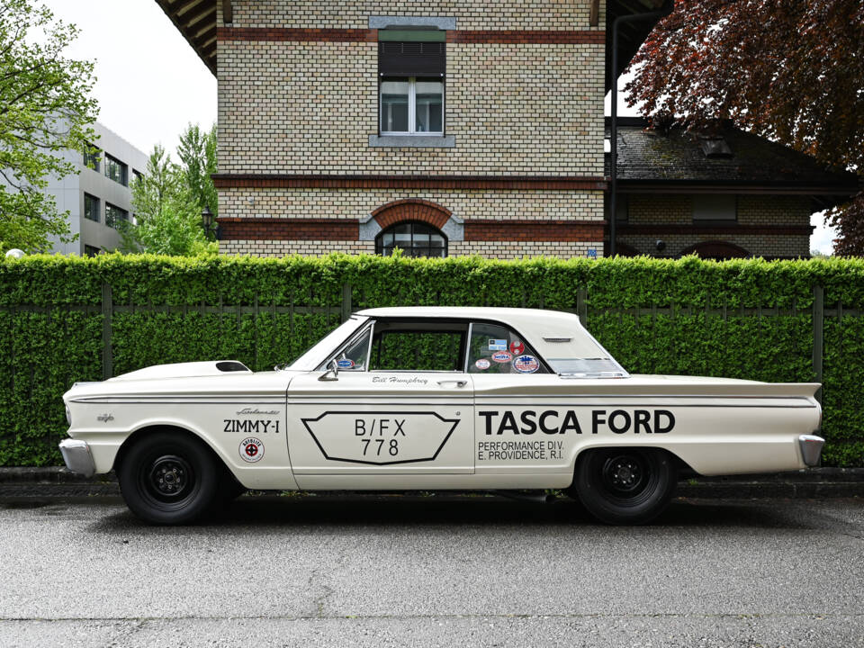 Image 4/70 of Ford Fairlane 500 (1963)