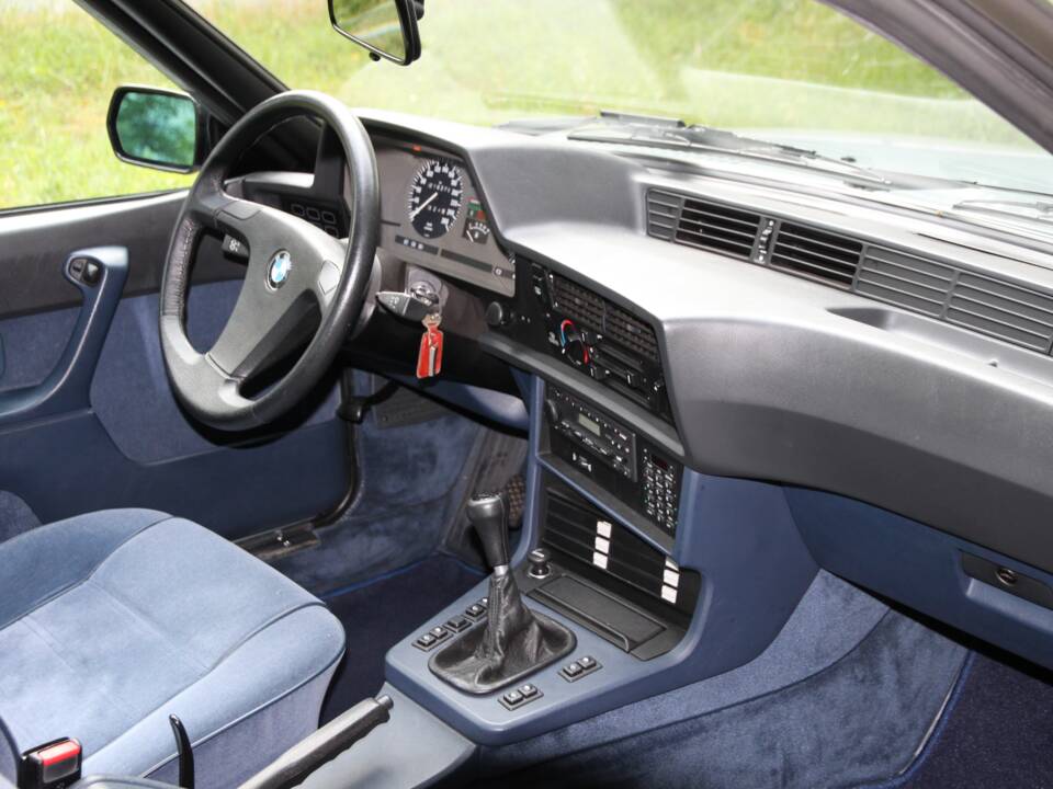 Image 13/36 of BMW 635 CSi (1984)