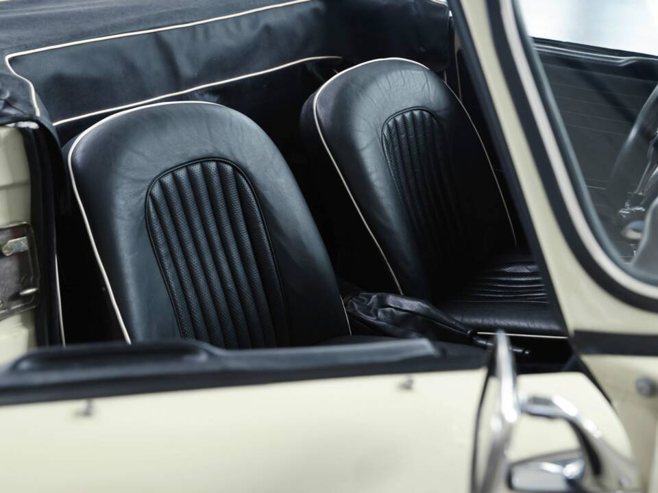 Bild 28/44 von Triumph TR 250 (1968)