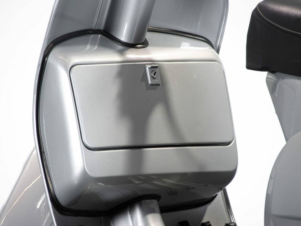 Bild 10/47 von Piaggio Vespa P 200 E (1977)