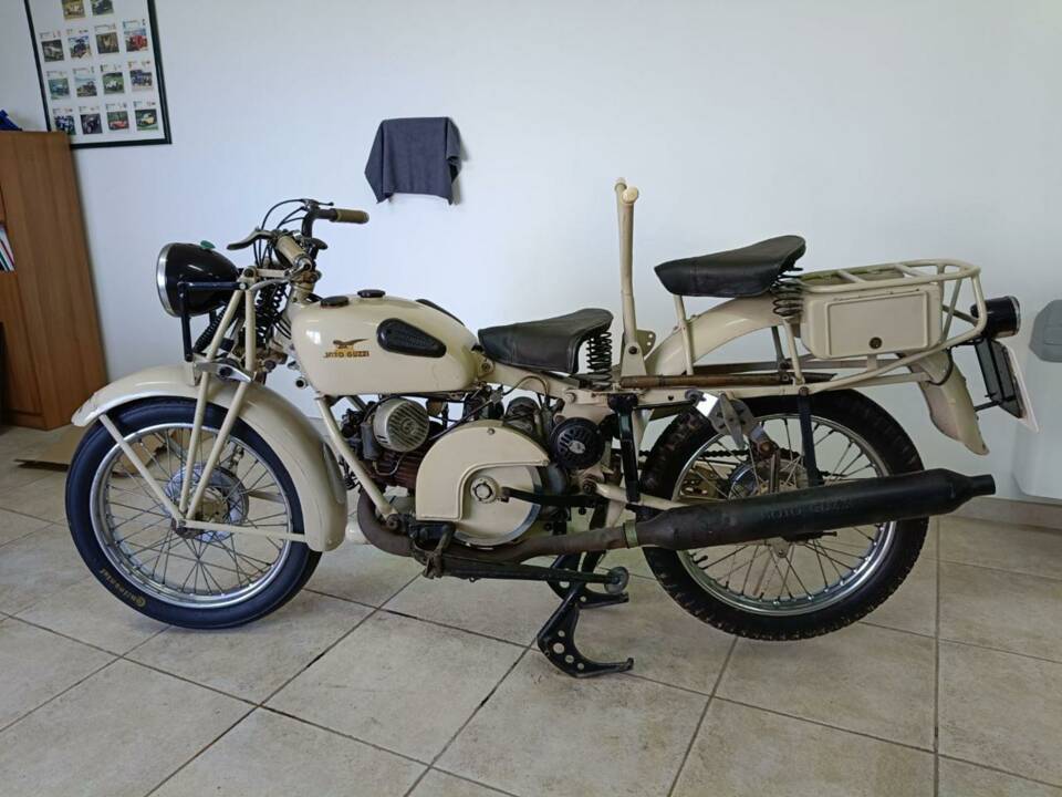 Image 7/36 of Moto Guzzi DUMMY (1976)