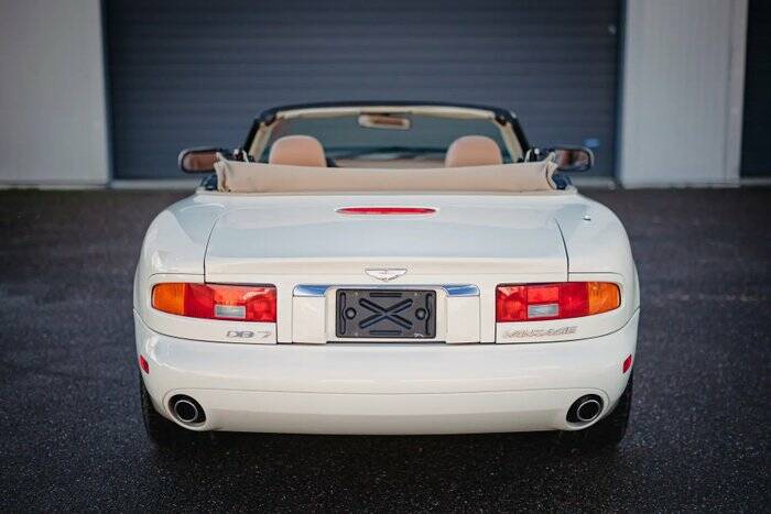 Afbeelding 7/7 van Aston Martin DB 7 Vantage Volante (2003)