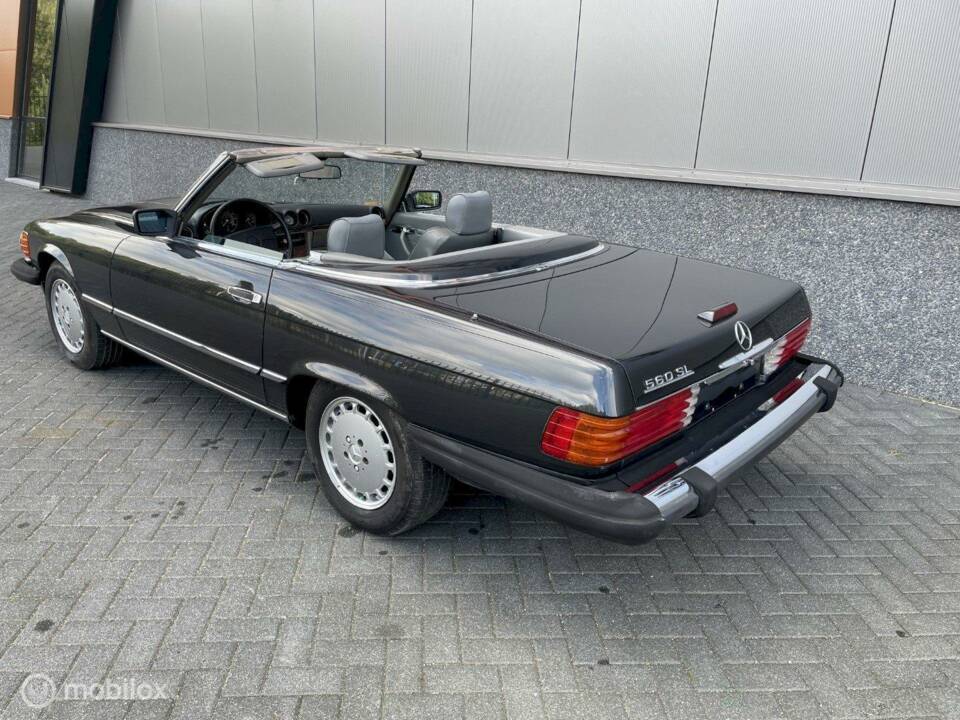 Image 3/10 of Mercedes-Benz 560 SL (1989)