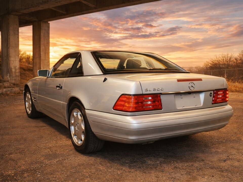 Immagine 4/12 di Mercedes-Benz SL 500 (1998)