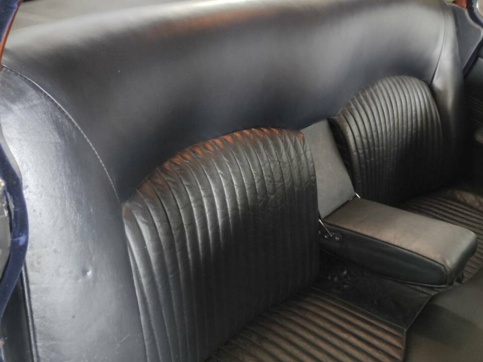 Image 14/15 of Jaguar 420 (1967)