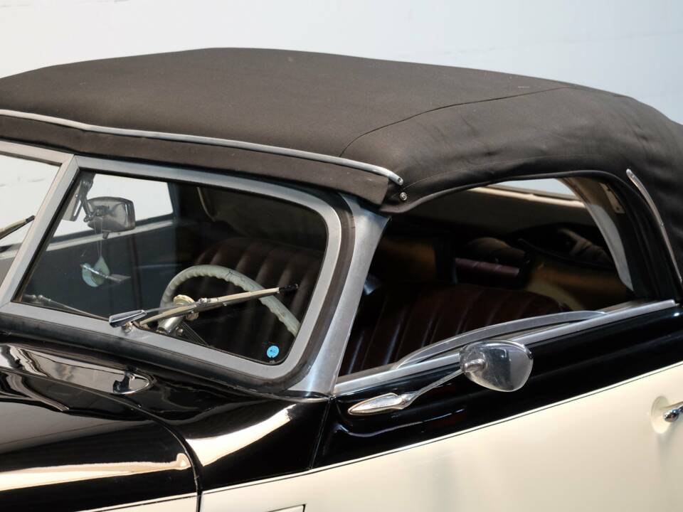 Image 13/33 de BMW 327 (1940)