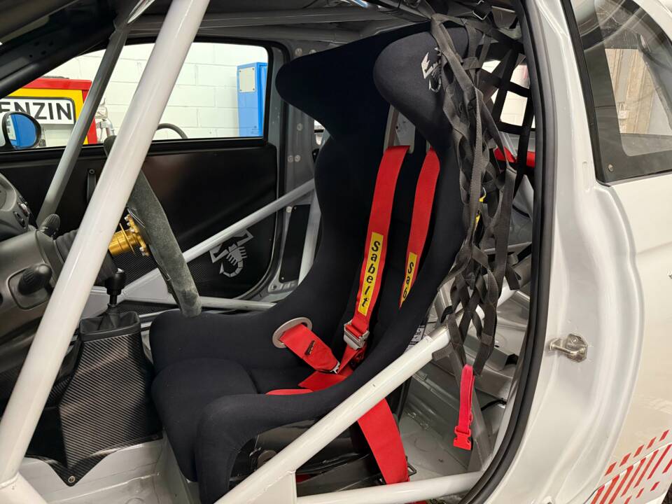 Image 7/17 of Abarth 695 Assetto Corse Evoluzione (2010)