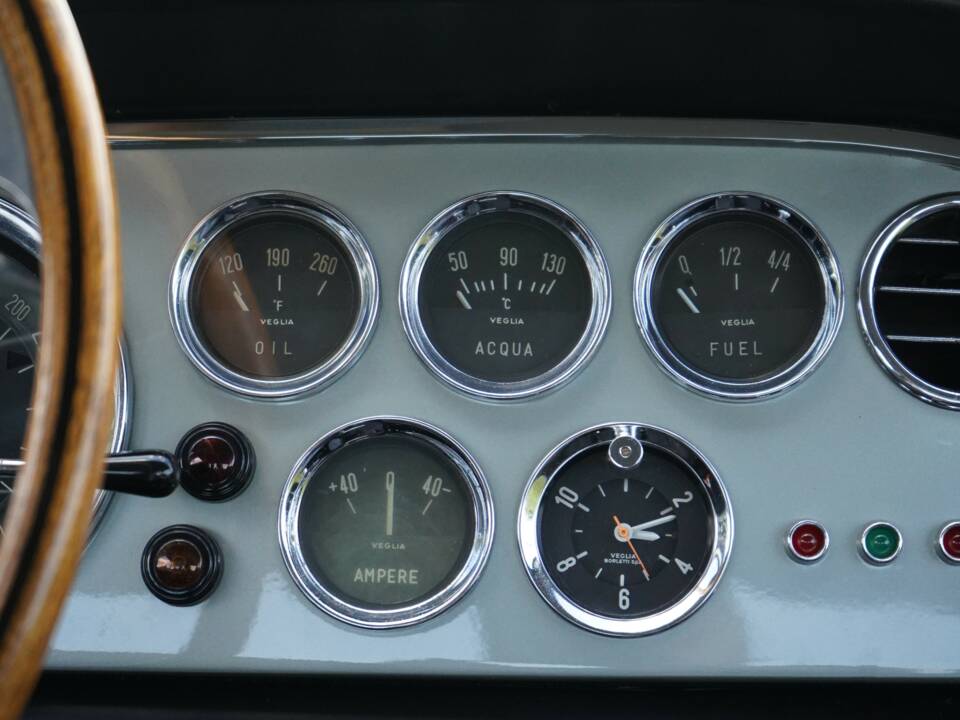 Afbeelding 67/72 van Ferrari 250 GTE (1962)