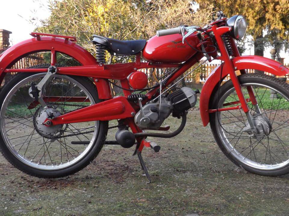 Immagine 4/41 di Moto Guzzi Motoleggera 65 (1952)