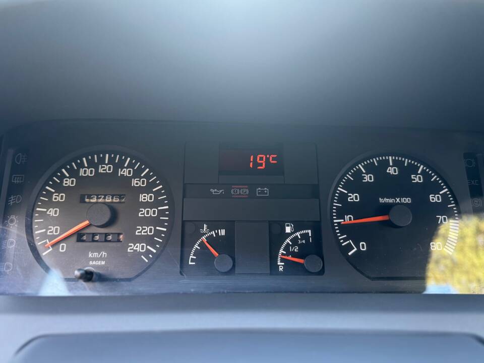 Bild 22/40 von Renault Clio I 1.8 16V (1993)
