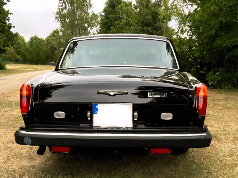 Image 4/12 of Rolls-Royce Corniche I (1976)
