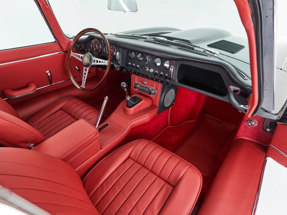 Bild 58/99 von Jaguar E-Type 4.2 (1966)