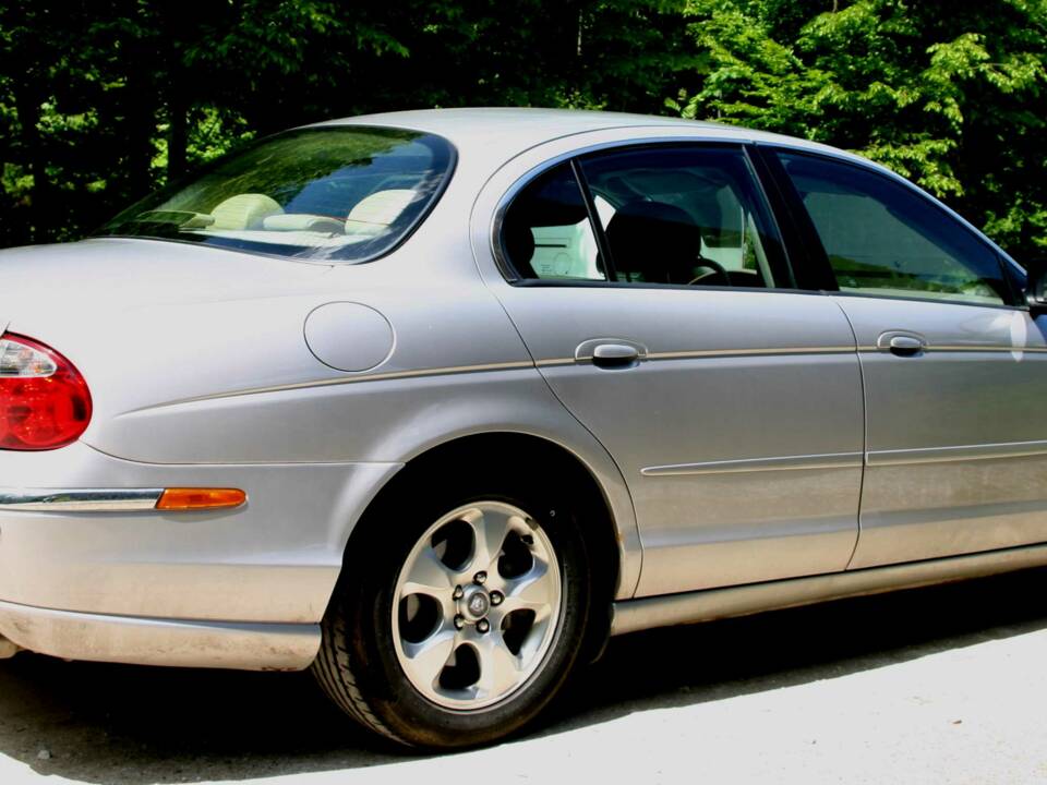Bild 6/51 von Jaguar S-Type 4.0 V8 (2000)