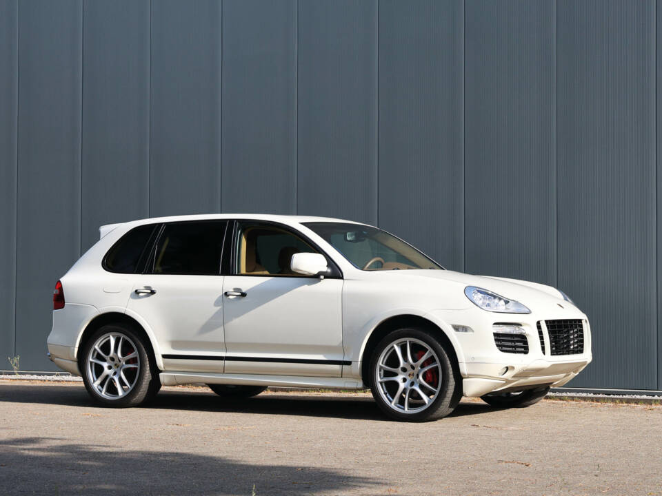 Bild 5/49 von Porsche Cayenne GTS (2009)