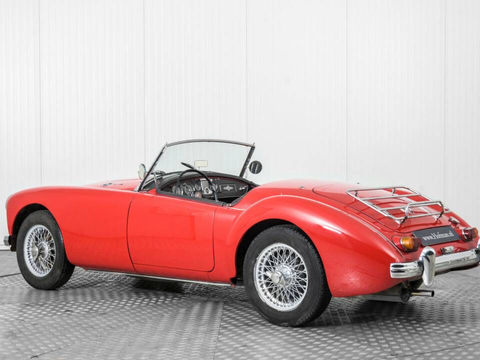 Image 6/50 of MG MGA 1600 (1900)