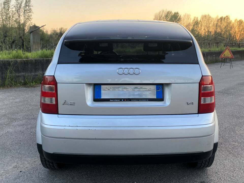 Image 5/6 of Audi A2 1.4 (2001)
