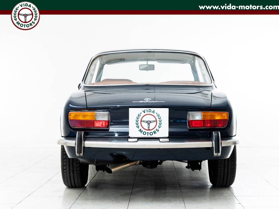 Image 6/15 of Alfa Romeo 2000 GT Veloce (1974)