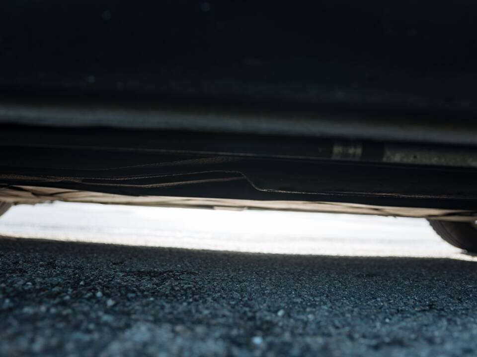 Image 25/50 of Porsche 911 Carrera 4 (2001)