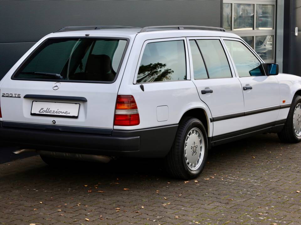 Immagine 5/18 di Mercedes-Benz 200 TE (1989)