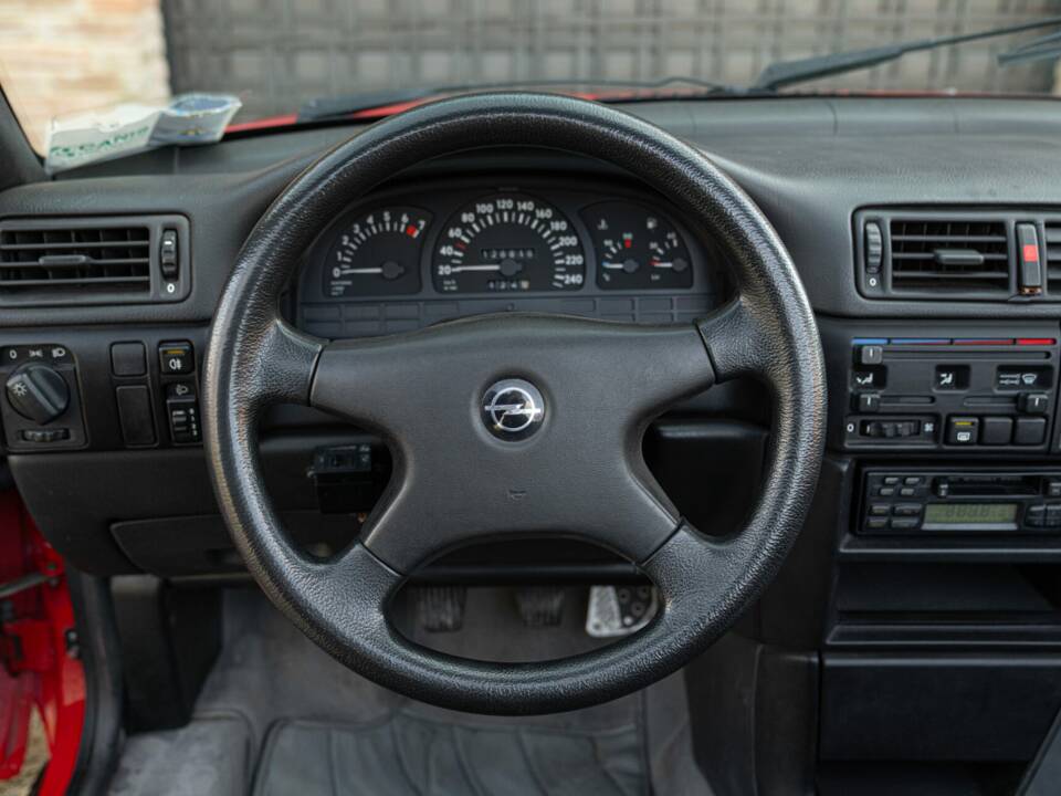 Image 49/50 de Opel Calibra 2,0 Piecha (1993)