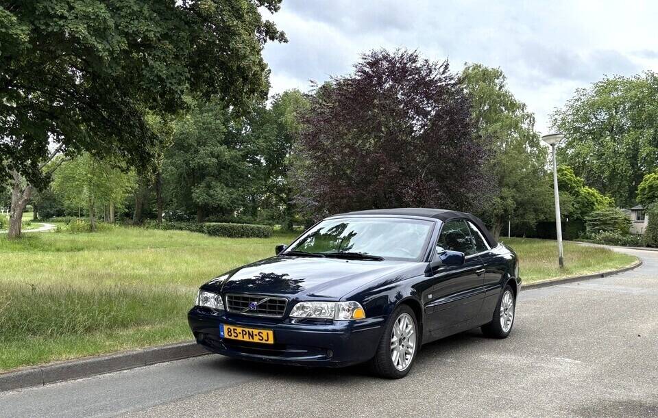 Image 4/21 de Volvo C70 2.0 T (2001)