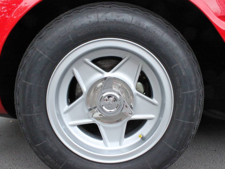 Image 11/22 of Ferrari 365 GTB&#x2F;4 Daytona (1971)
