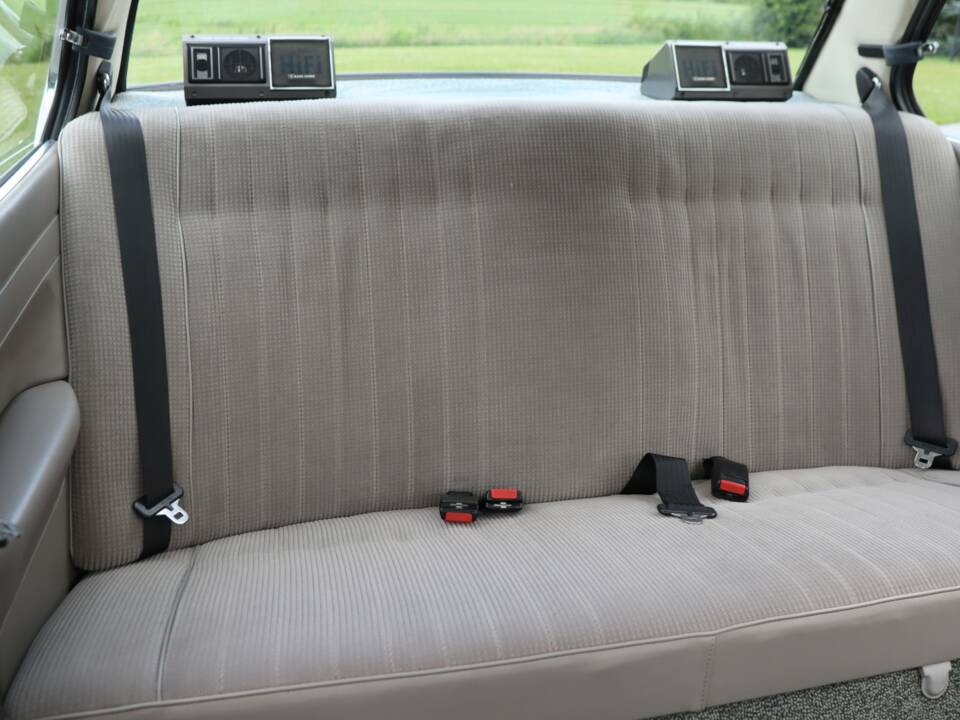 Image 34/50 of BMW 323i (1980)