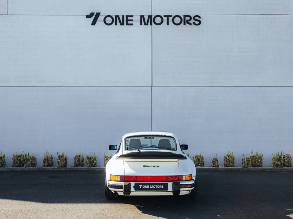 Bild 6/27 von Porsche 911 Carrera 3.2 (1989)