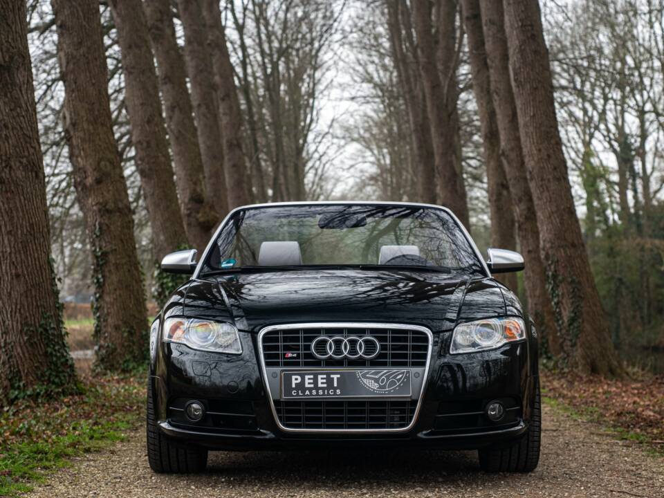 Image 13/39 of Audi S4 (2006)