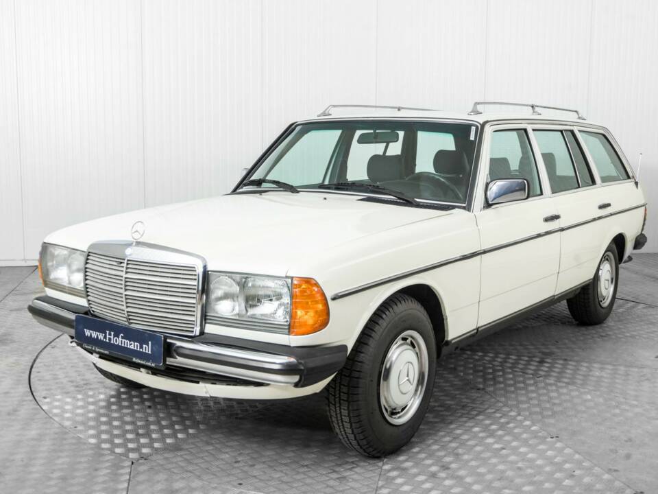Bild 18/50 von Mercedes-Benz 230 TE (1984)