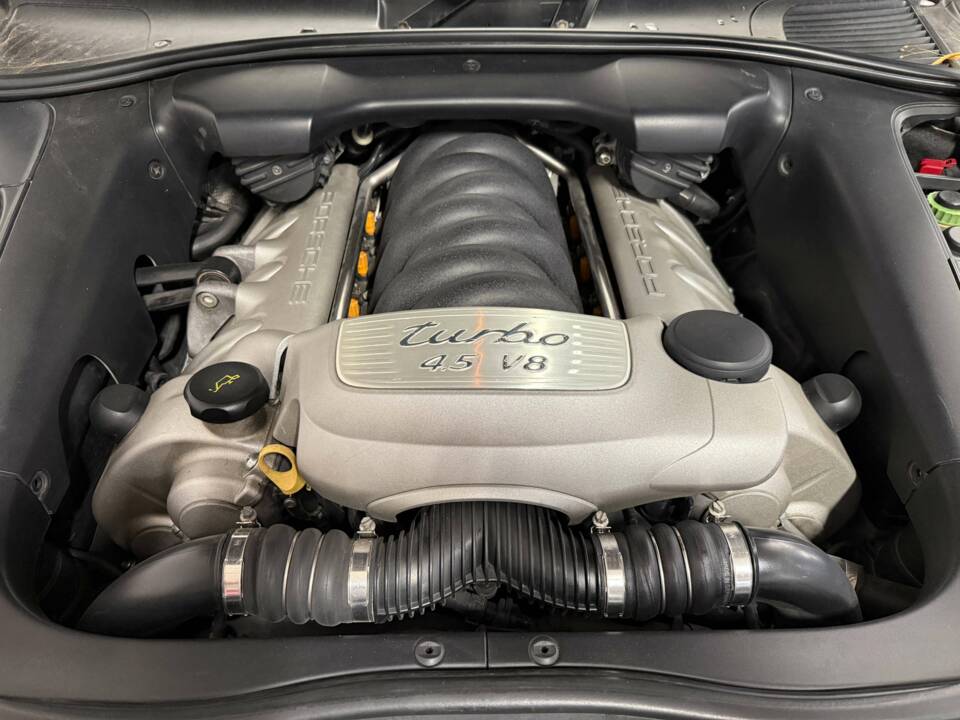 Image 5/16 de Porsche Cayenne Turbo (2003)