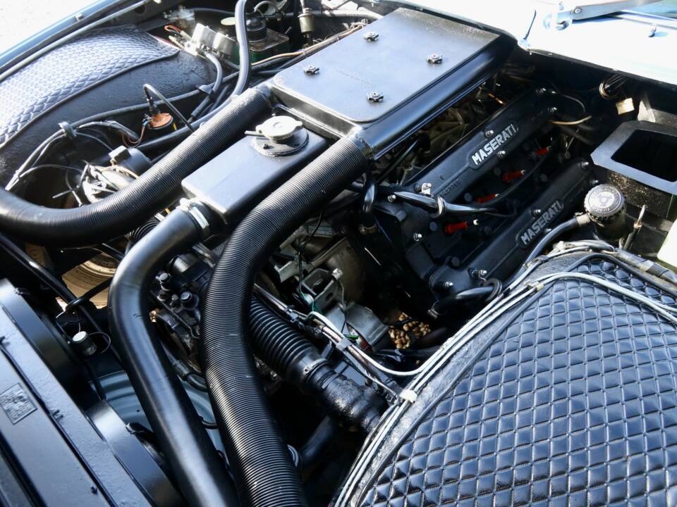 Image 40/50 of Maserati Khamsin (1976)