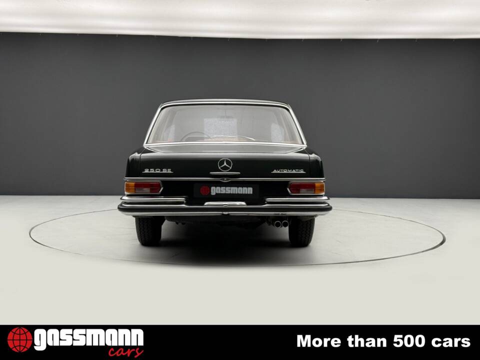 Image 7/15 of Mercedes-Benz 250 SE (1967)