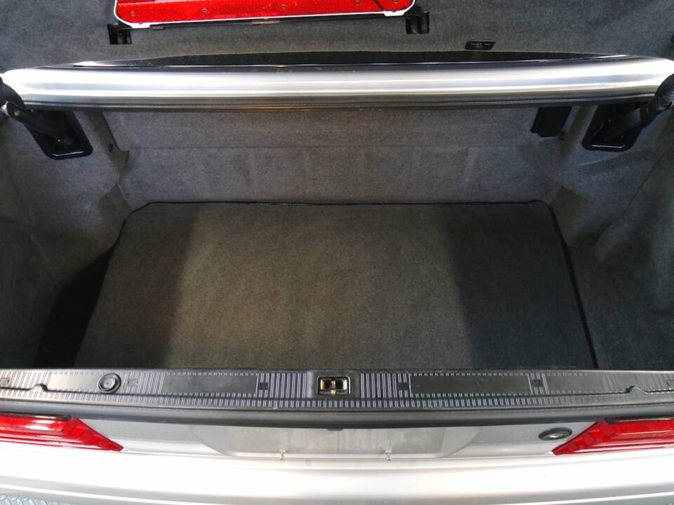 Image 4/9 de Mercedes-Benz SL 500 (1998)