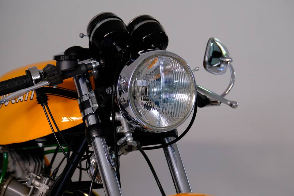 Afbeelding 21/96 van Ducati 750 Sport (1974)