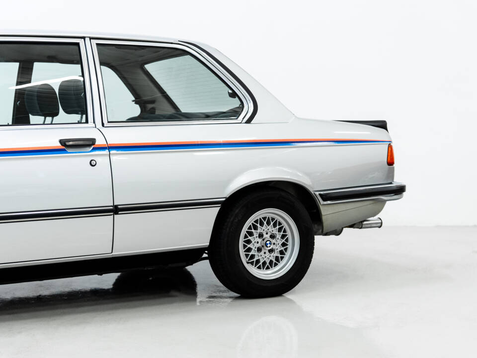 Image 19/48 of BMW 320&#x2F;6 (1982)