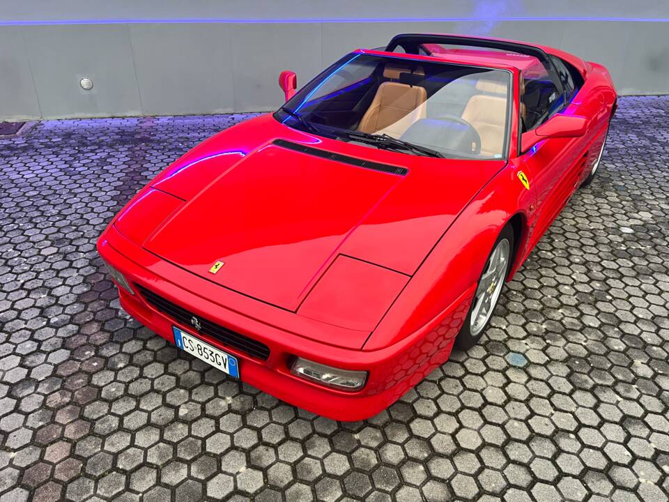 Imagen 8/23 de Ferrari 348 TS (1992)