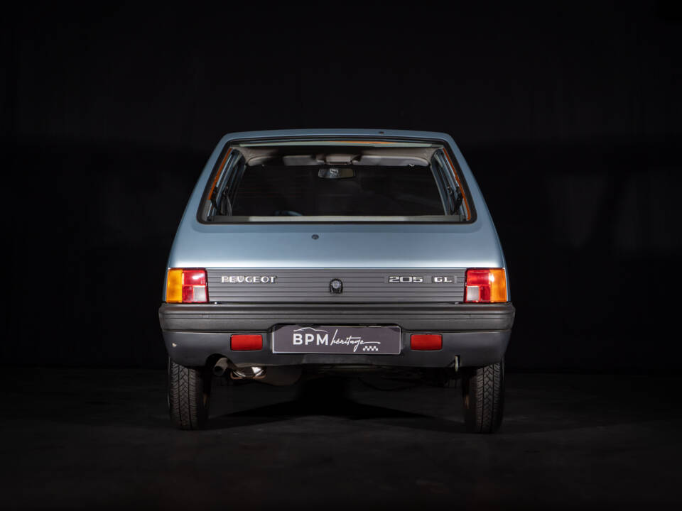 Immagine 13/33 di Peugeot 205 (1984)