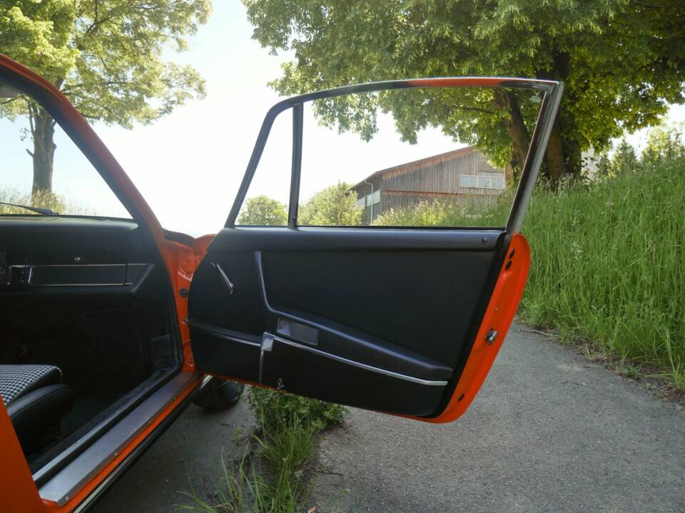 Image 32/50 de Porsche 911 2.4 S (1900)