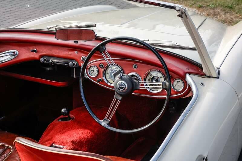 Image 2/32 de Austin-Healey 100/6 (BN4) (1957)