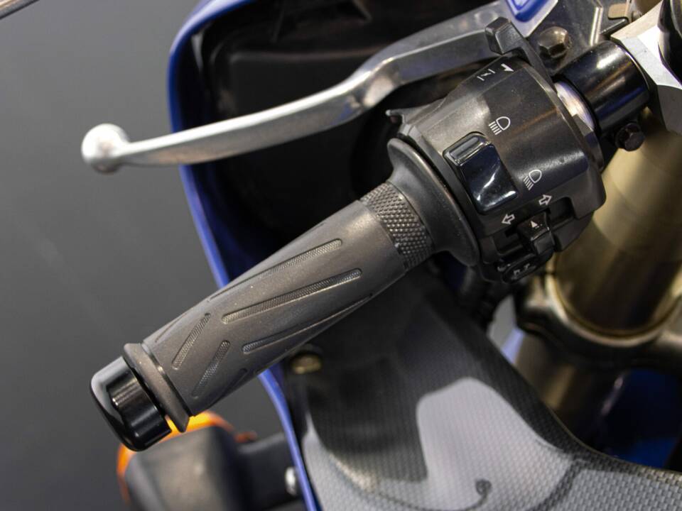 Immagine 50/50 di Yamaha YZF 1000 R1 (1998)