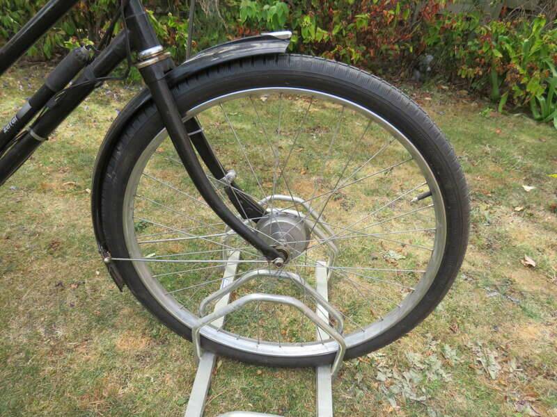Bild 16/22 von Raleigh Cyclemaster (1950)