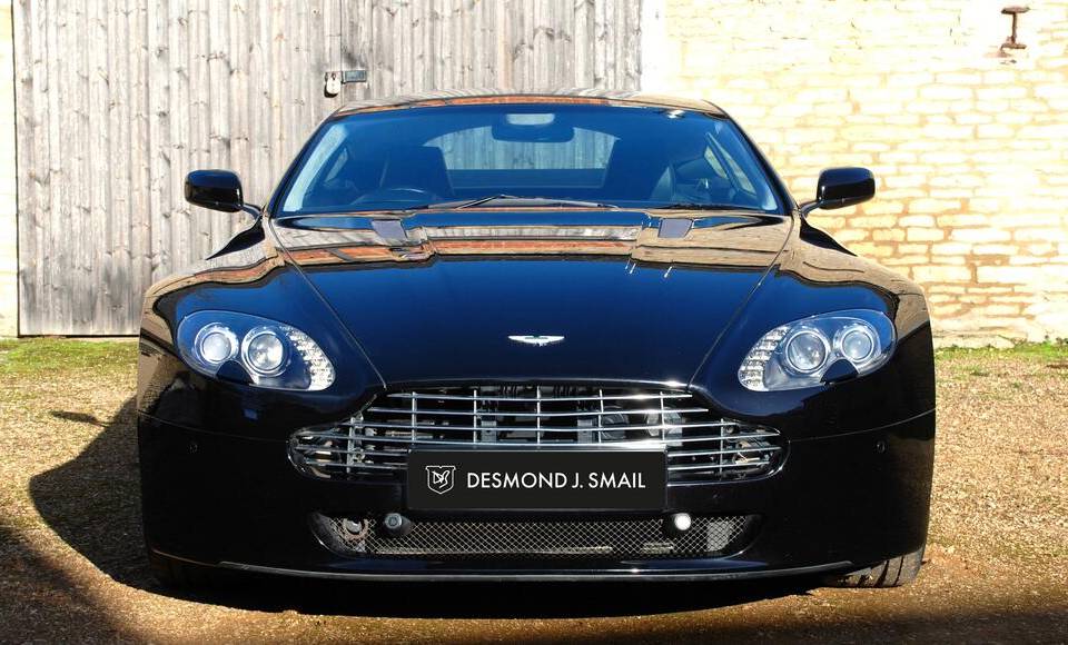 Immagine 9/23 di Aston Martin V8 Vantage (2009)