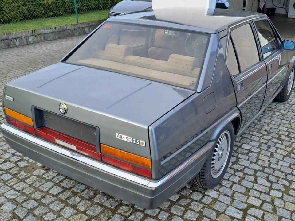 Image 3/8 of Alfa Romeo 90 2.5 Quadrifoglio Oro (1986)