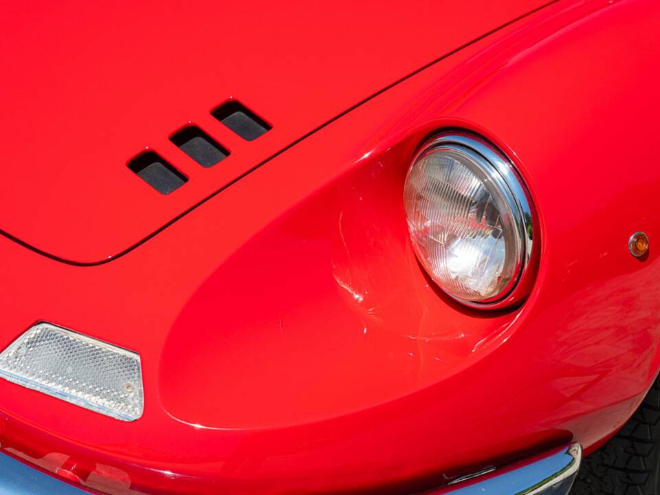 Image 14/50 de Ferrari Dino 246 GT (1971)