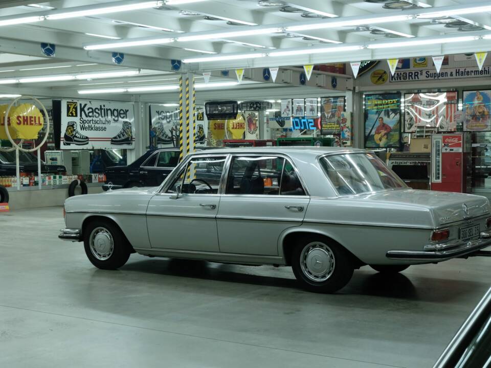 Image 7/50 of Mercedes-Benz 300 SEL 3.5 (1972)